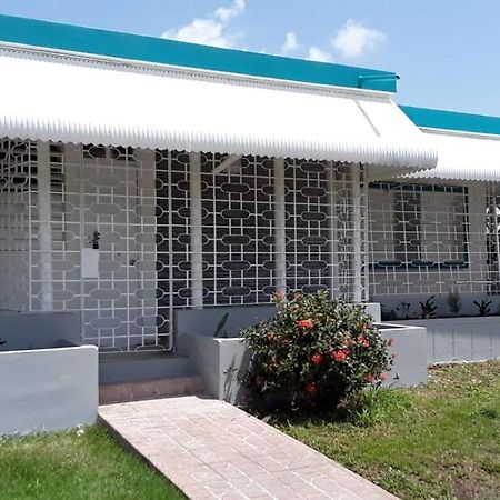 Vila Casa Del Sol -Unit B Bayamon Exteriér fotografie