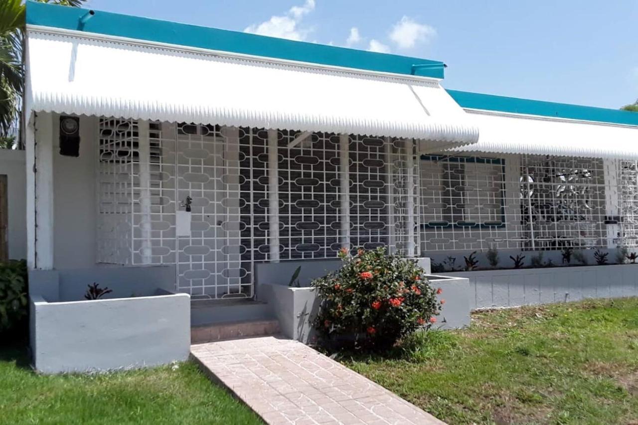 Vila Casa Del Sol -Unit B Bayamon Exteriér fotografie
